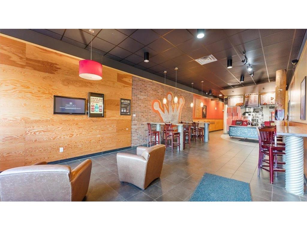 406 Main Street E Menomonie WI 54751 6826095 image3