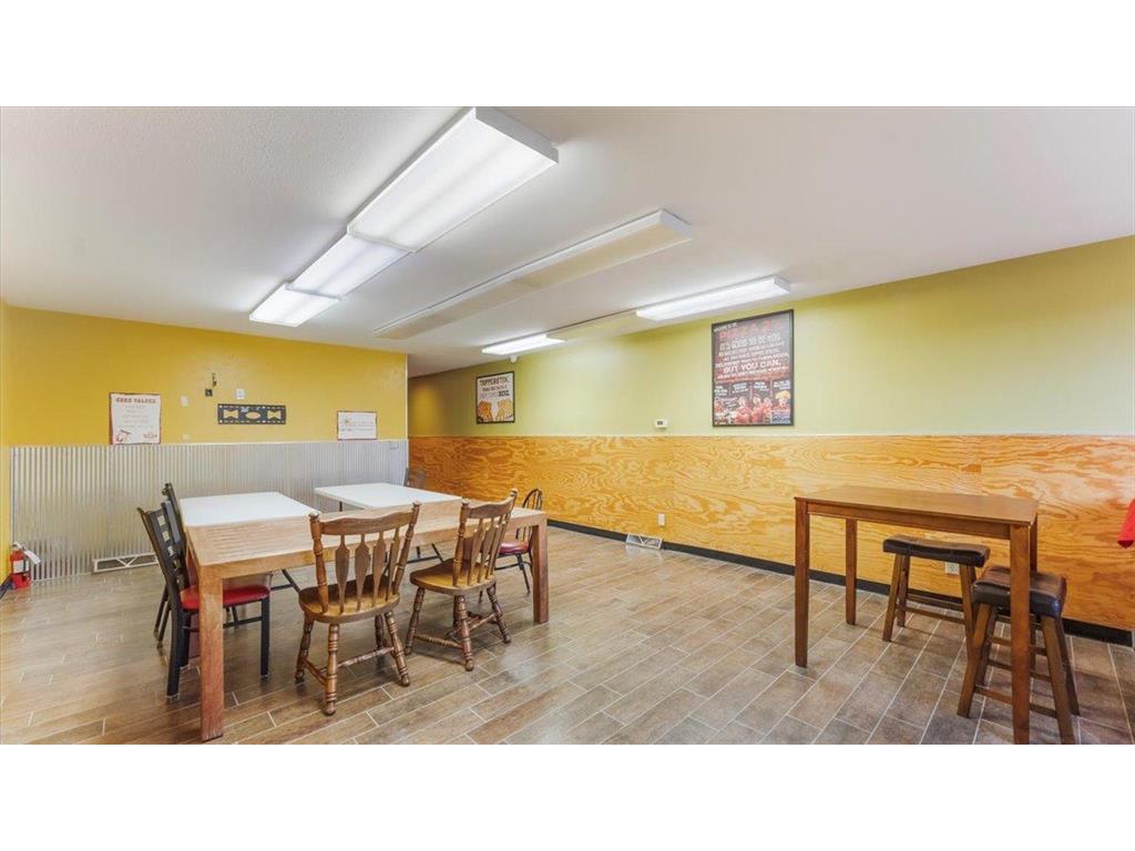 406 Main Street E Menomonie WI 54751 6826095 image33