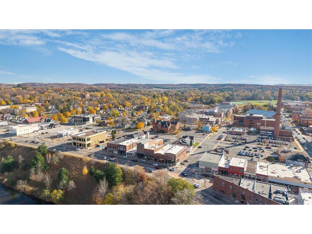 406 Main Street E Menomonie WI 54751 6826095 image42