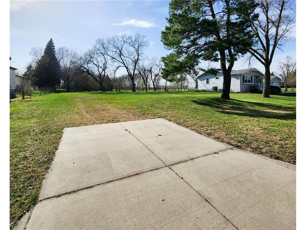 406 N 11th Street Olivia MN 56277 7058081 image1
