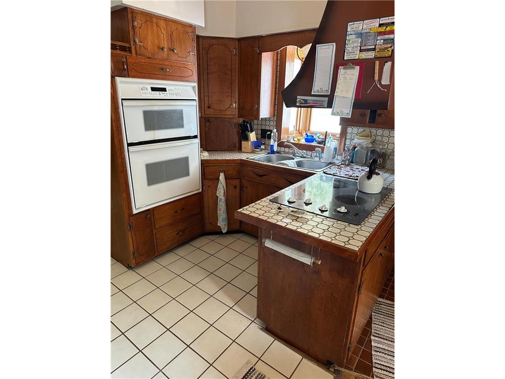 406 Roberts Avenue NE Warroad MN 56763 6731380 image11