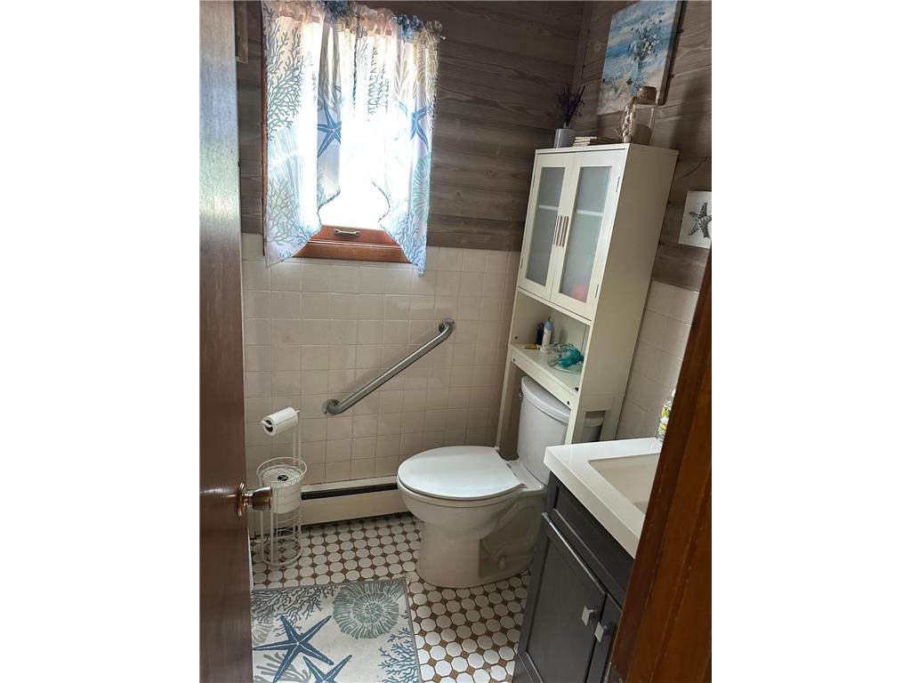 406 Roberts Avenue NE Warroad MN 56763 6731380 image13