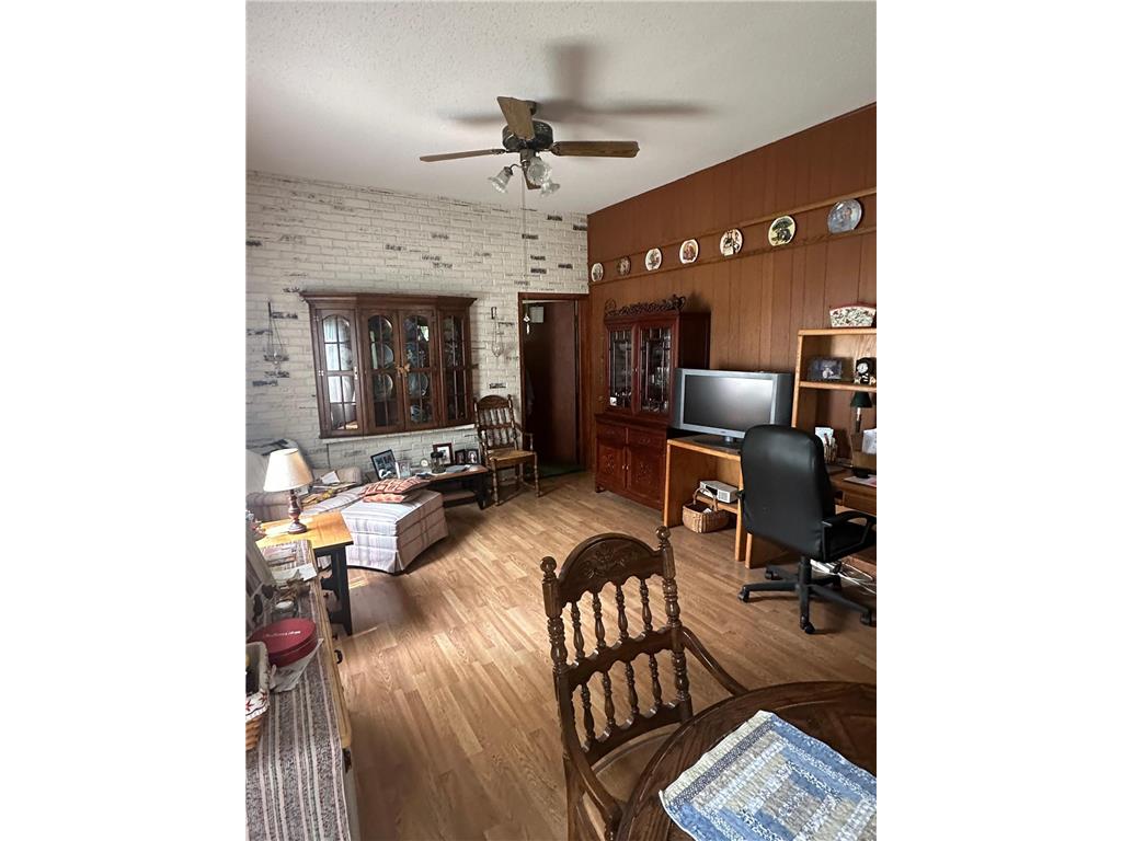 406 Roberts Avenue NE Warroad MN 56763 6731380 image9