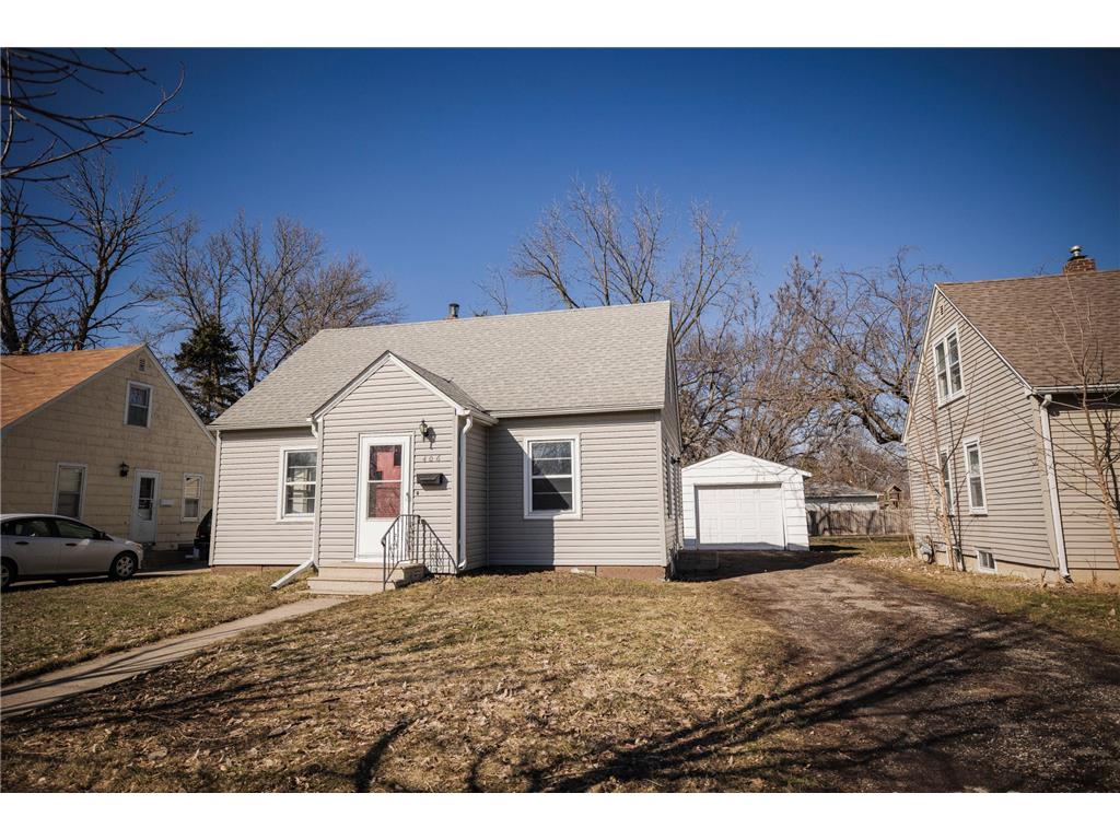 406 W 11th Street Morris MN 56267 7038668 image1