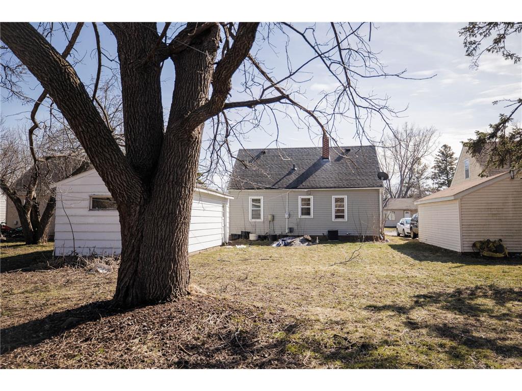 406 W 11th Street Morris MN 56267 7038668 image3