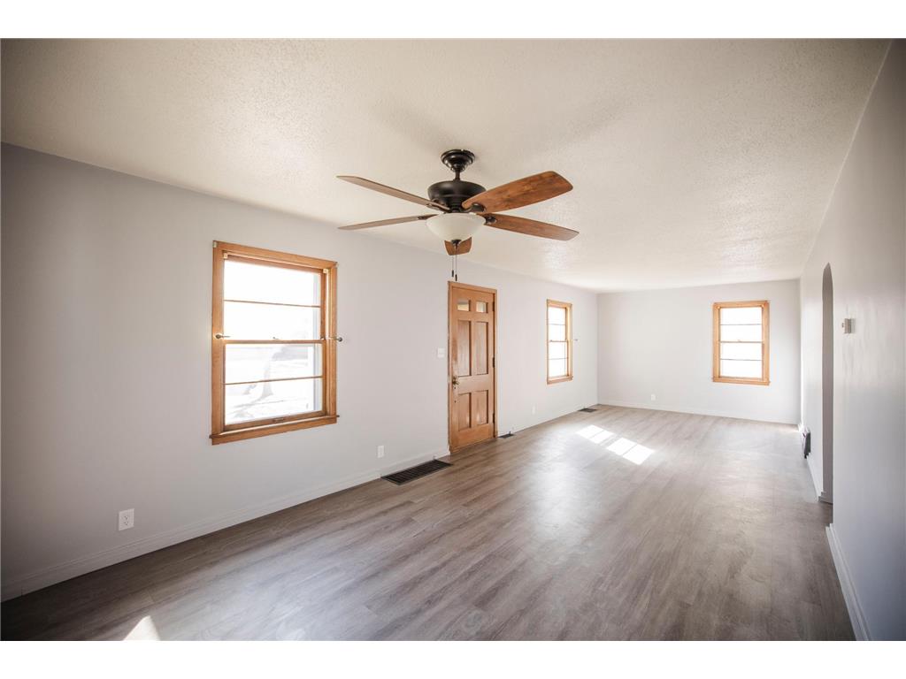 406 W 11th Street Morris MN 56267 7038668 image9