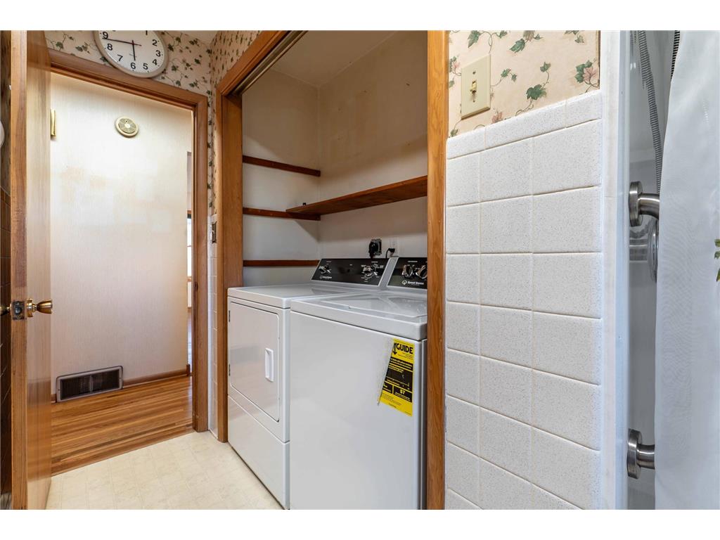 406 W Main Street Battle Lake MN 56515 6821056 image33