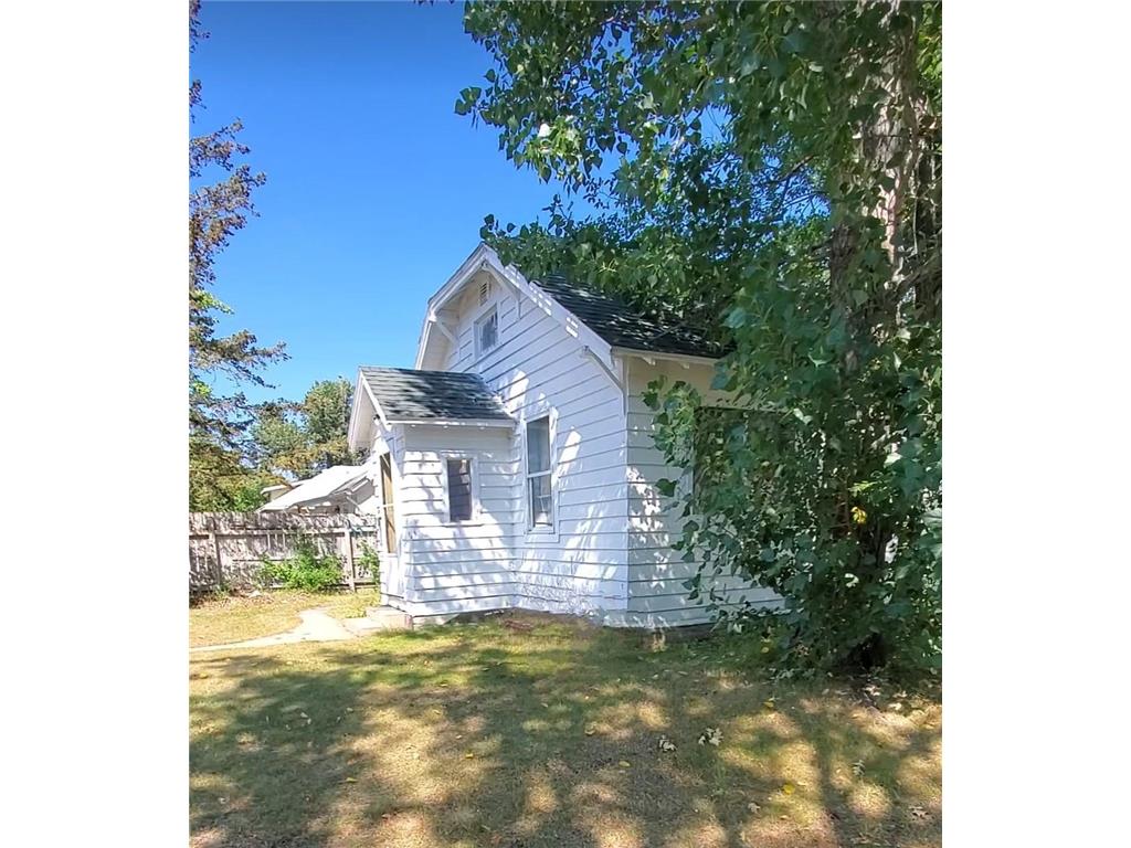 406 Wood Avenue SE, Bemidji, MN, 56601 MLS 6430987 Edina Realty