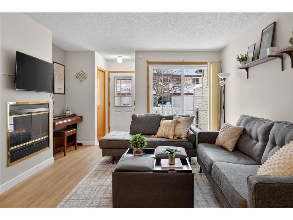 4065 Wilshire Circle #8 Shoreview MN 55126 7029290 image1