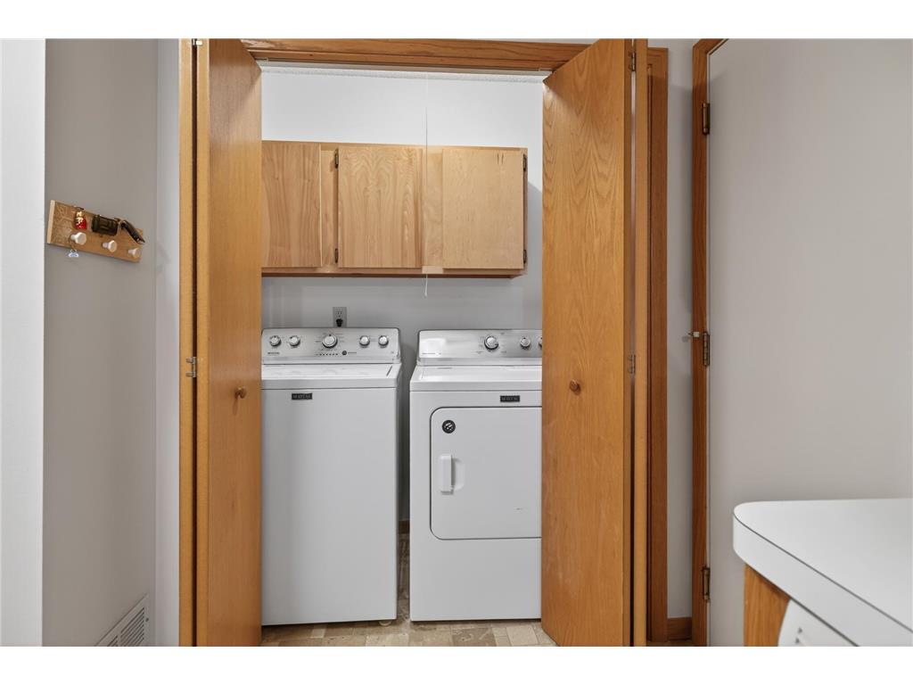 4065 Wilshire Circle #8 Shoreview MN 55126 7029290 image18