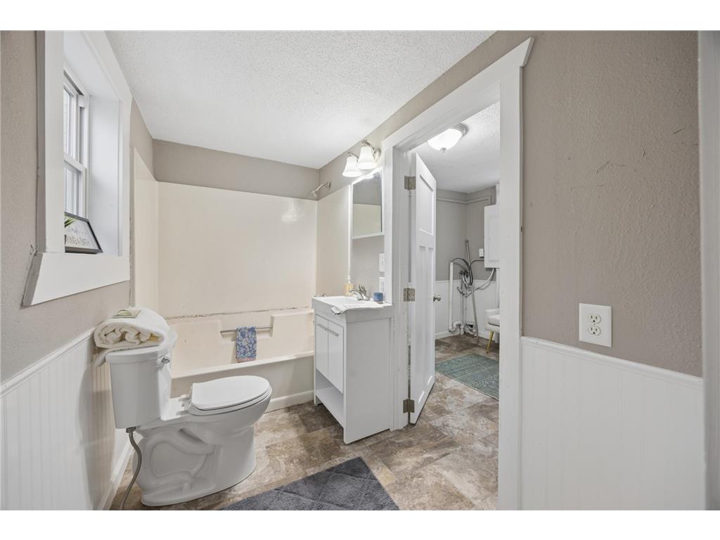 407 19 1/2 Avenue N Saint Cloud MN 56303 7022970 image8