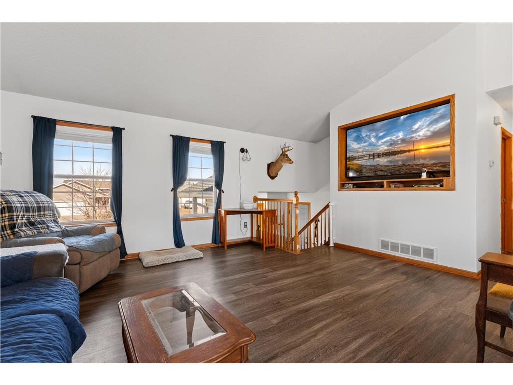 407 8th Street NW Dodge Center MN 55927 7035383 image3