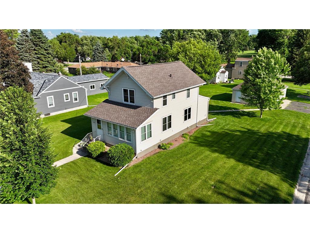 407 E Fairview Avenue Olivia MN 56277 7057347 image1