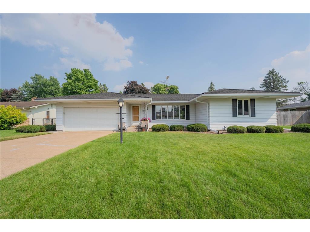 407 E Tyler Avenue Eau Claire WI 54701 6393593 image1