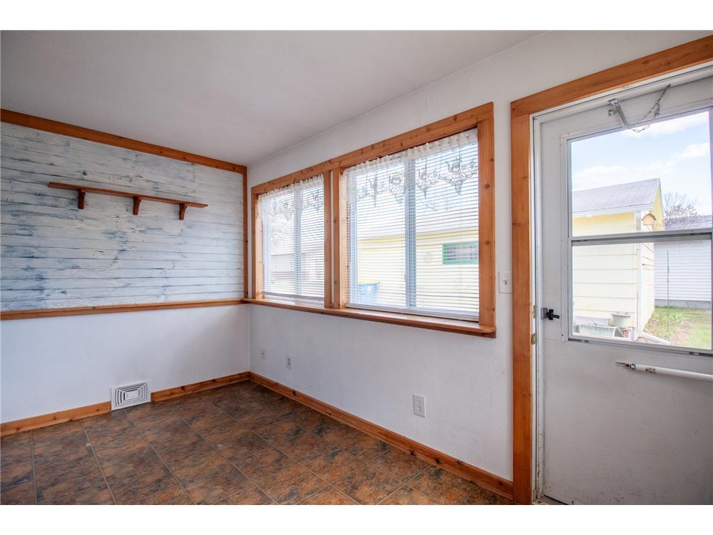 407 Holden Avenue Henning MN 56551 7065669 image10