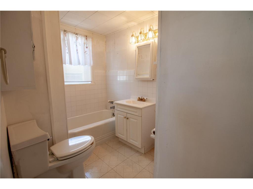 407 Holden Avenue Henning MN 56551 7065669 image23