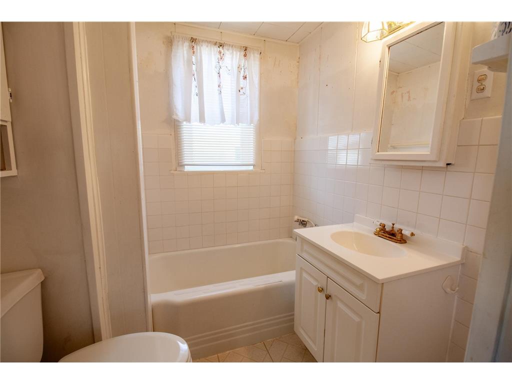 407 Holden Avenue Henning MN 56551 7065669 image24