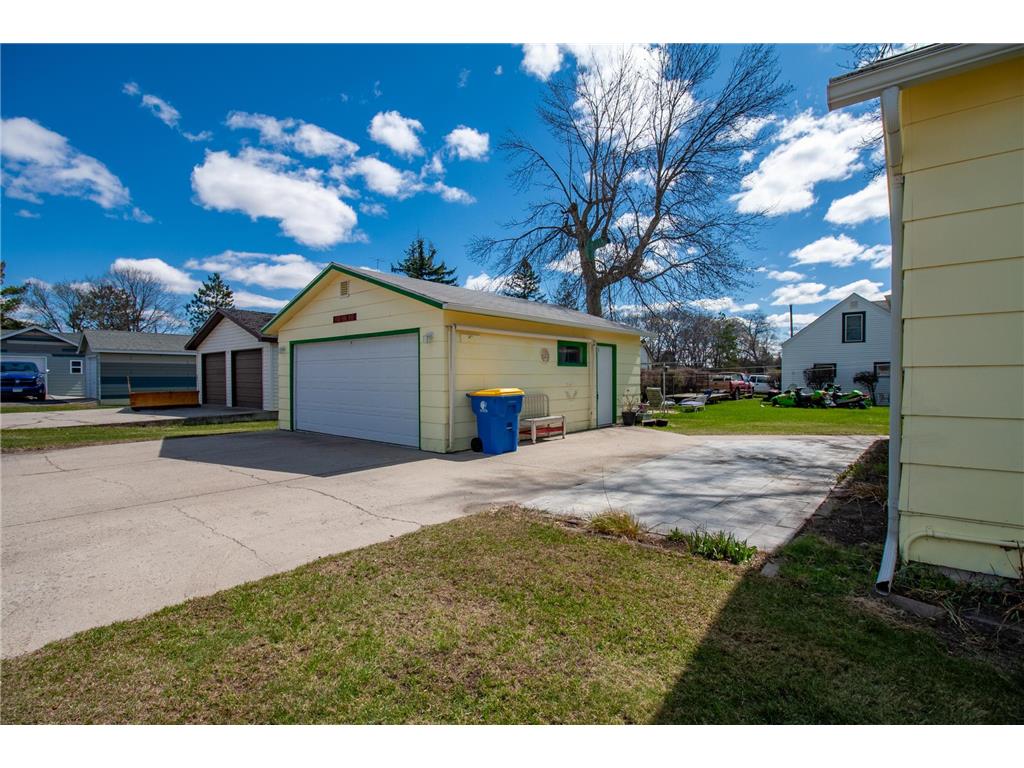 407 Holden Avenue Henning MN 56551 7065669 image38