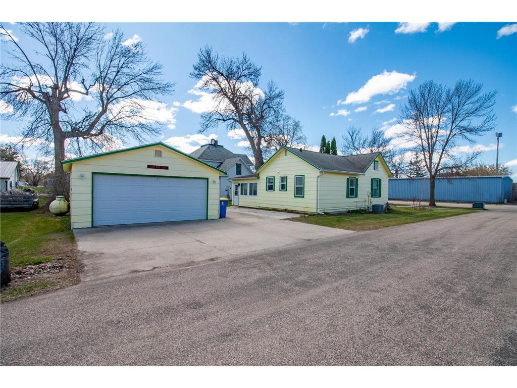 407 Holden Avenue Henning MN 56551 7065669 image7