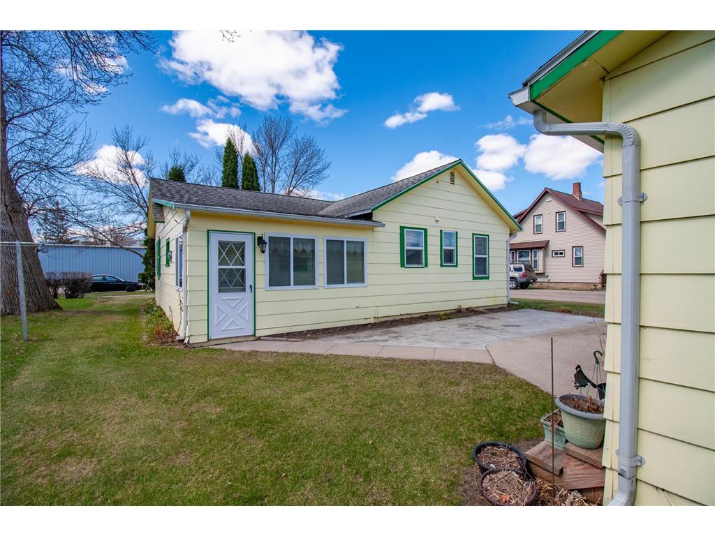 407 Holden Avenue Henning MN 56551 7065669 image8