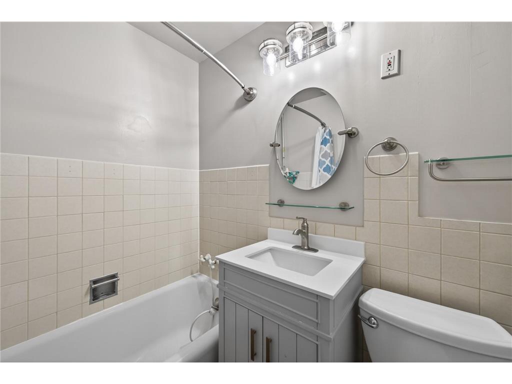 407 Osceola Avenue S Saint Paul MN 55102 7065389 image19