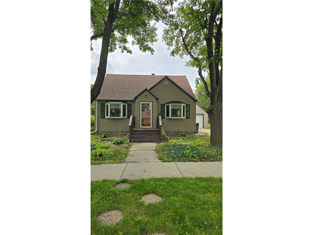 407 Southview Drive Marshall MN 56258 6792388 image1