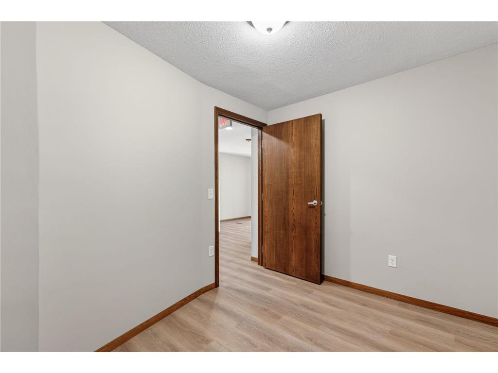 407 Vermillion Street Hastings MN 55033 6792840 image16