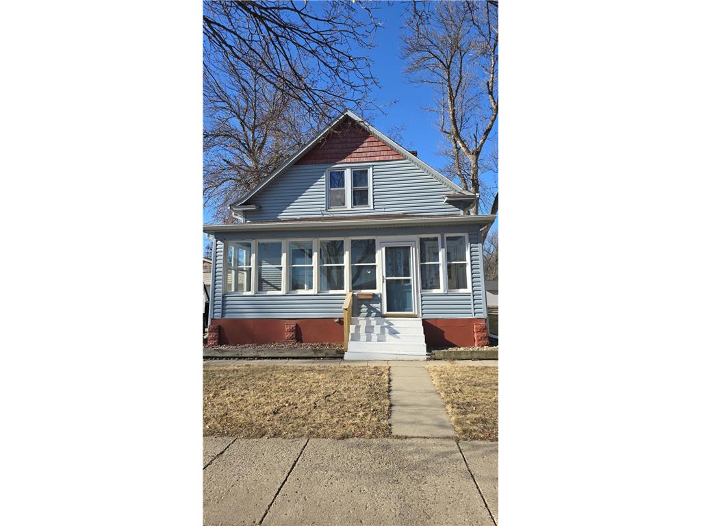 407 W Saratoga Street Marshall MN 56258 6692602 image1