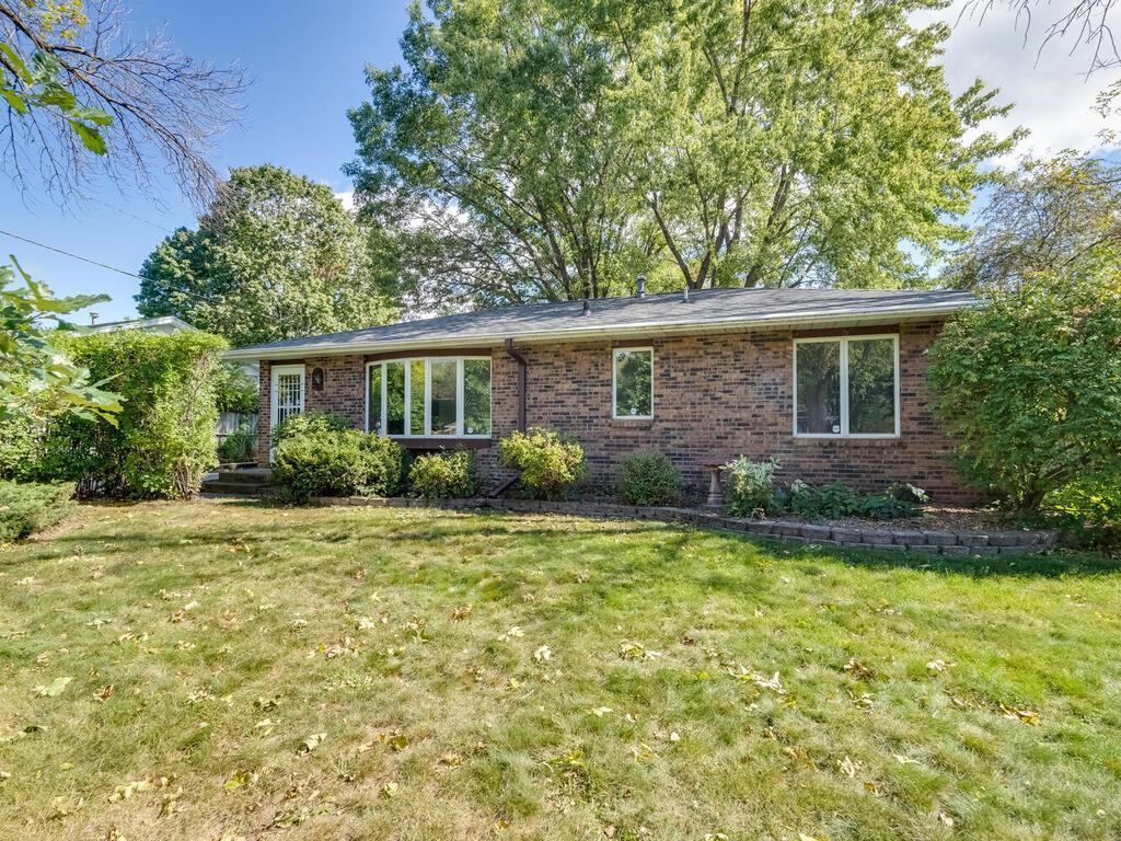 4070 Mica Trail, Eagan, MN 55122 MLS 6262171 Edina Realty