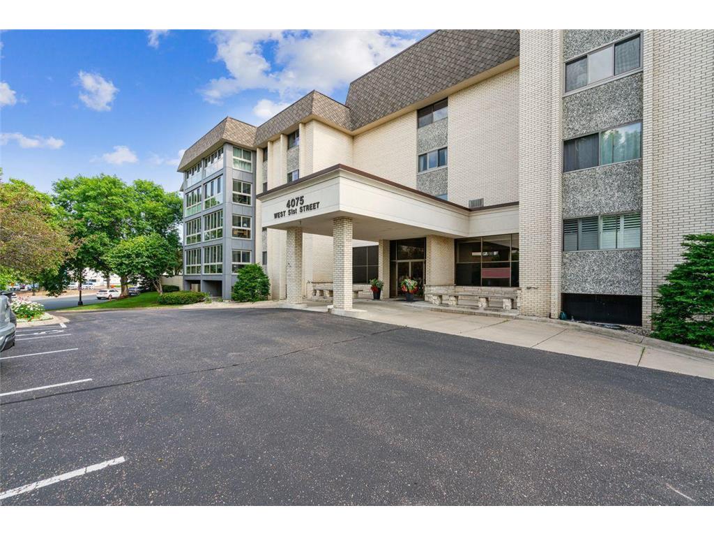 4075 W 51st Street #111 Edina MN 55424 6572634 image1