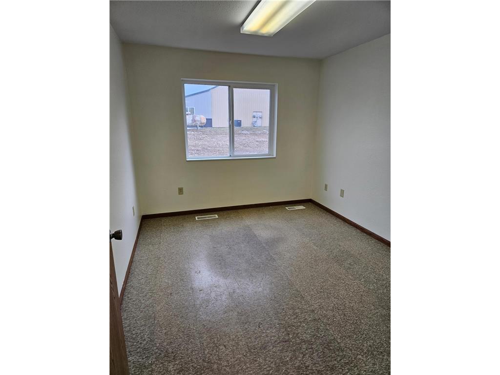 4078 71 Highway NE Willmar MN 56201 7028084 image7