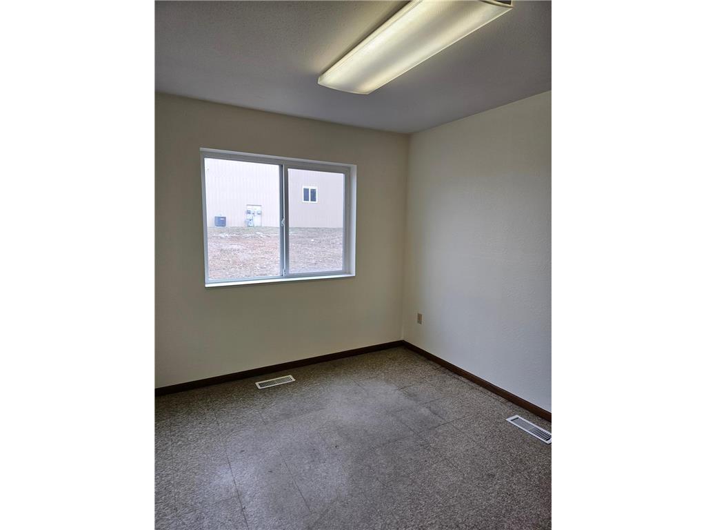 4078 71 Highway NE Willmar MN 56201 7028084 image8