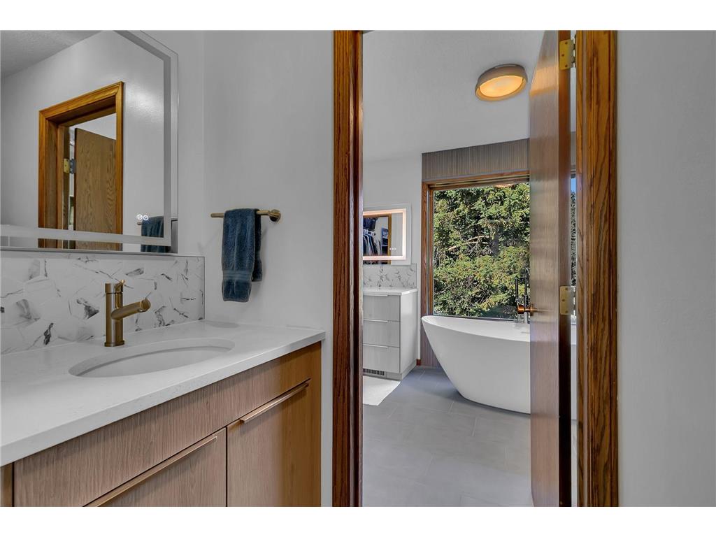 408 21st Street SE Willmar MN 56201 6819747 image3