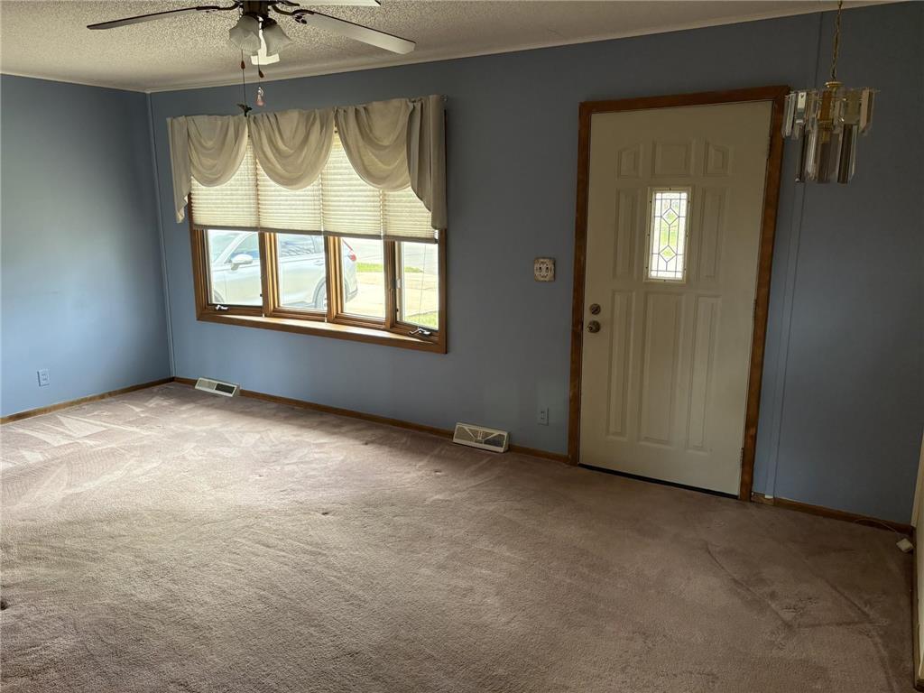 408 E 32nd Street Hibbing MN 55746 7074079 image3
