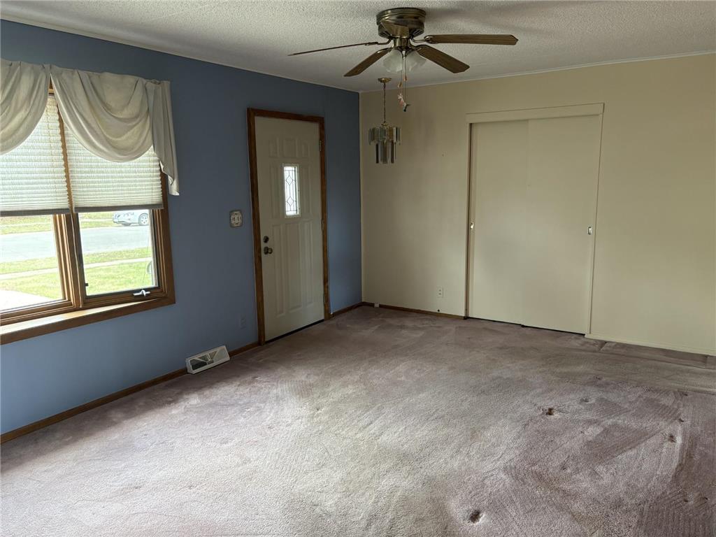 408 E 32nd Street Hibbing MN 55746 7074079 image4