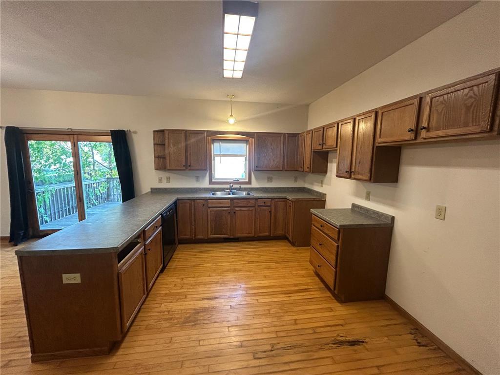 408 Main Avenue N Thief River Falls MN 56701 6798701 image18