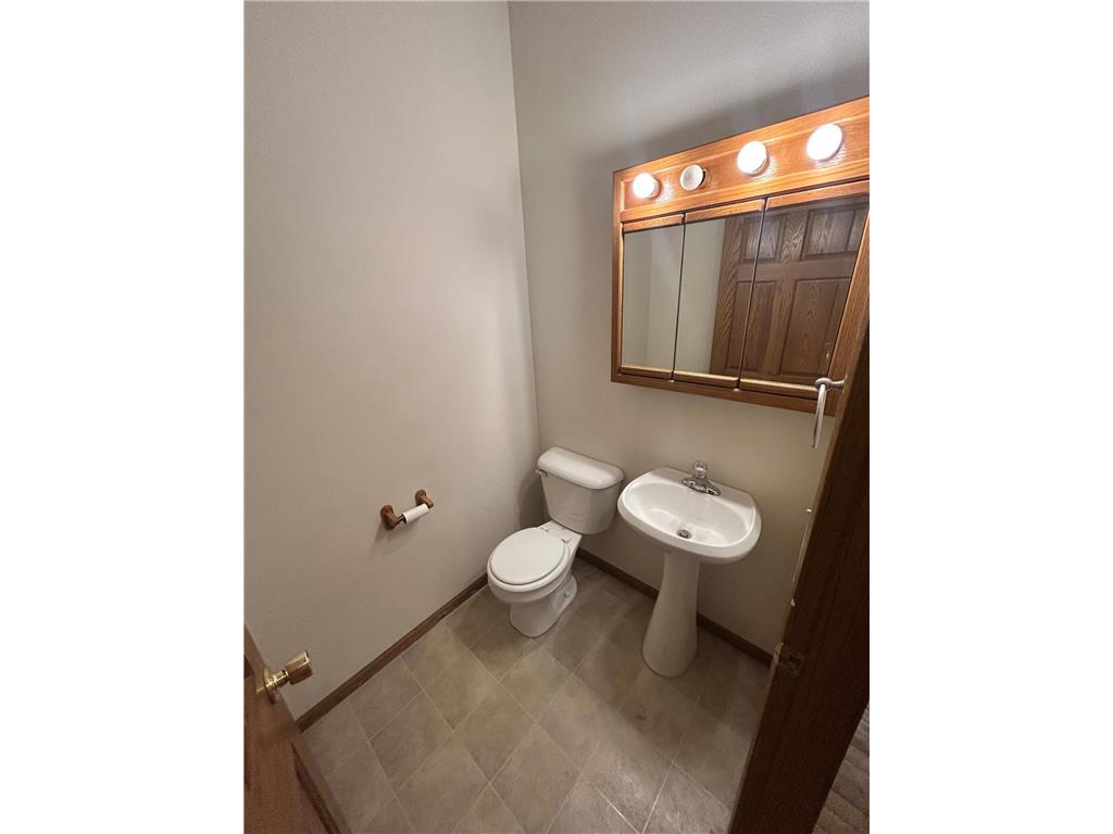 408 Main Avenue N Thief River Falls MN 56701 6798701 image22