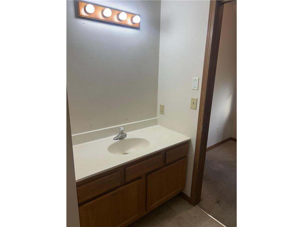 408 Main Avenue N Thief River Falls MN 56701 6798701 image37