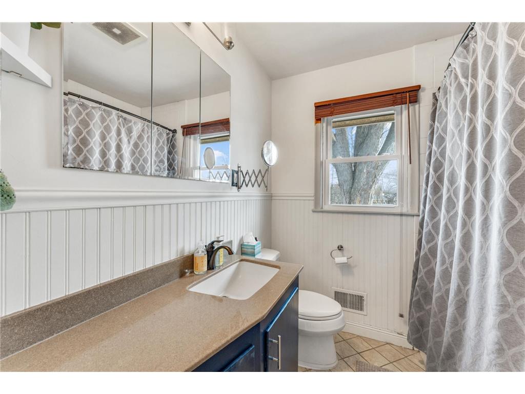 4080 Jersey Avenue N Crystal MN 55427 7000182 image23