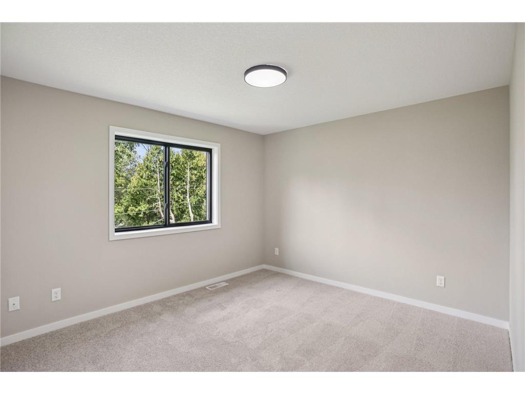 4087 Isaac Court Vadnais Heights MN 55127 7006045 image27