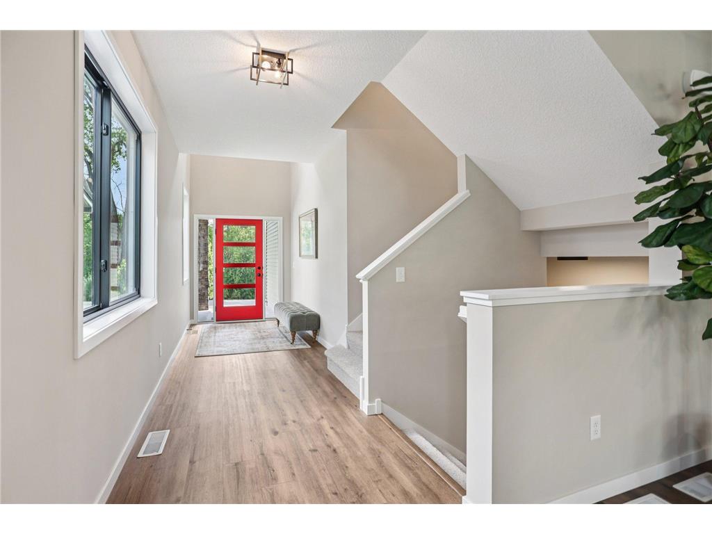 4087 Isaac Court Vadnais Heights MN 55127 7006045 image5