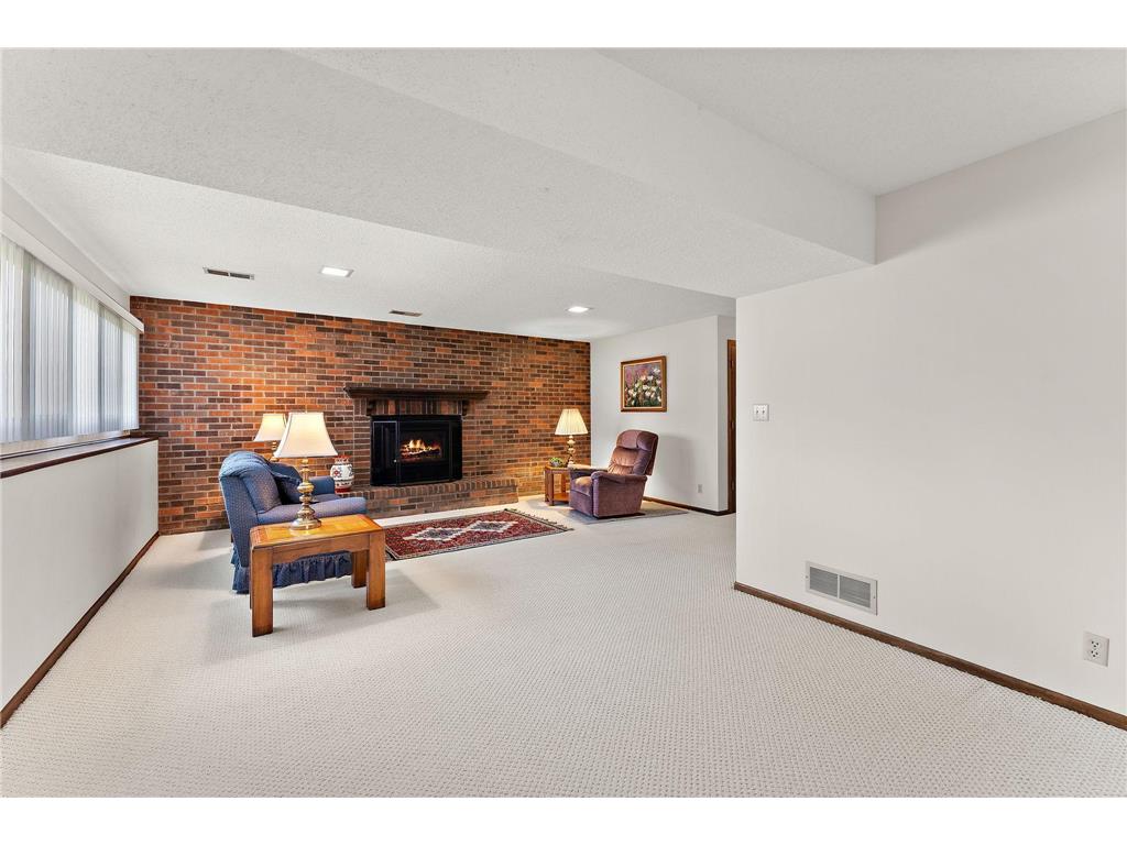 409 19th Avenue S South Saint Paul MN 55075 7052870 image22