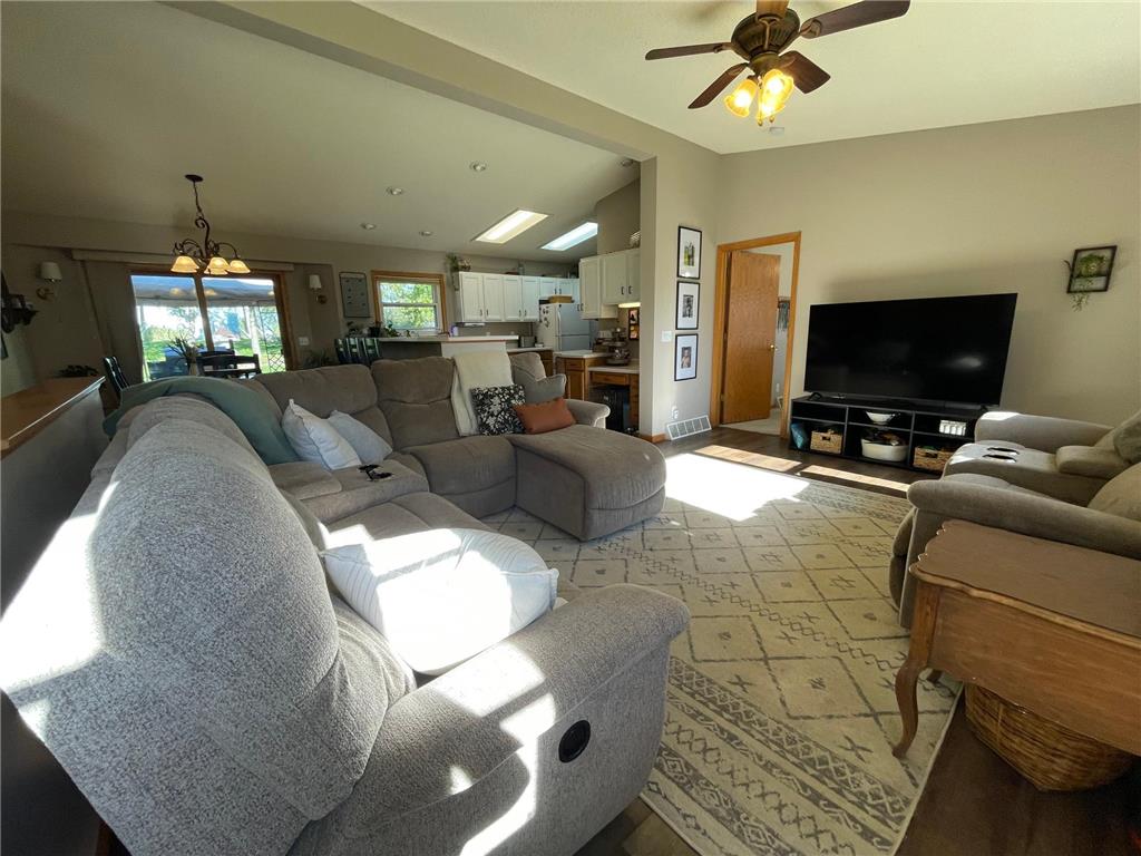 409 1st Street SW Grand Meadow MN 55936 7071728 image4
