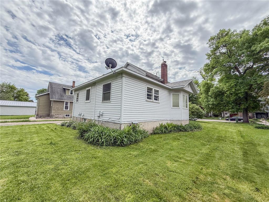 409 9th Street SW Willmar MN 56201 7081052 image56