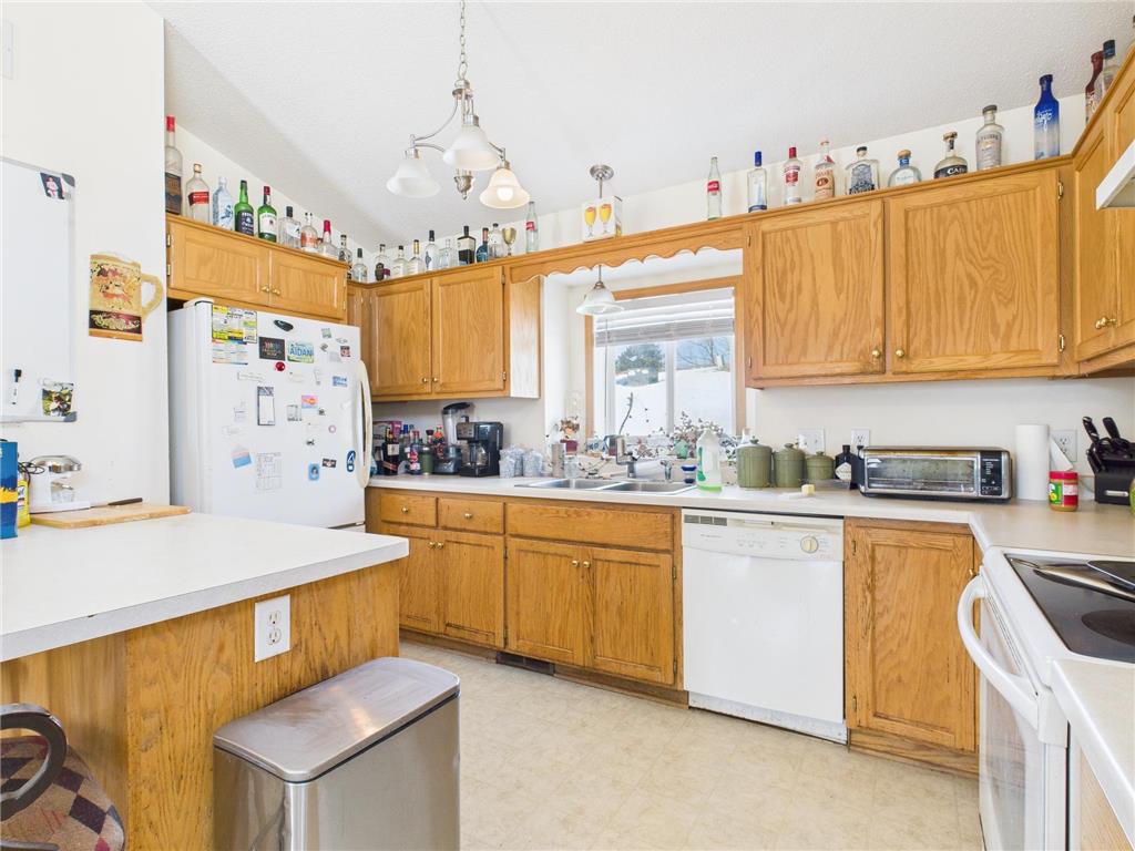 409 Bluebird Street Mora MN 55051 7011704 image4