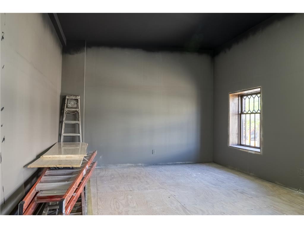 409 Central Avenue N Faribault MN 55021 6810439 image20