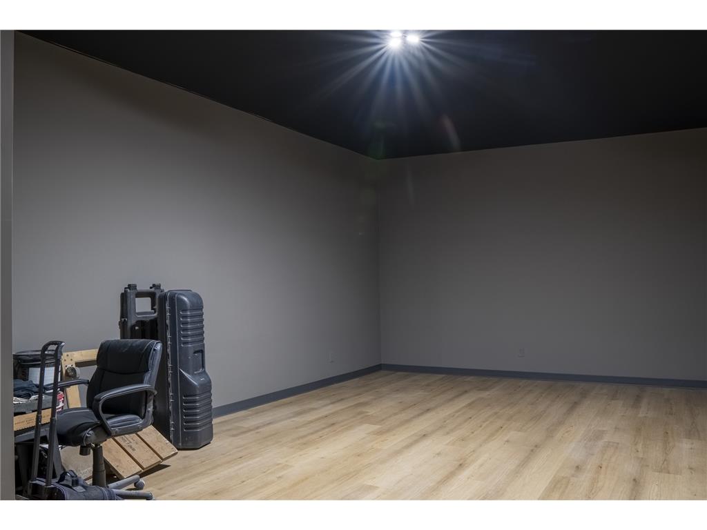 409 Central Avenue N Faribault MN 55021 6810439 image34