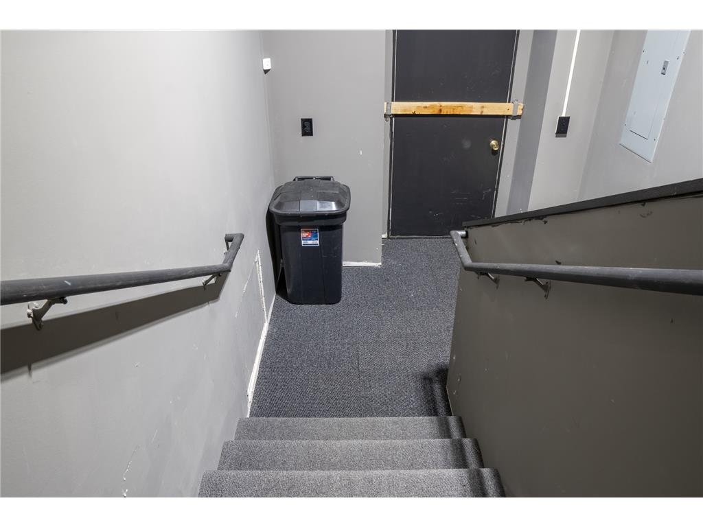 409 Central Avenue N Faribault MN 55021 6810439 image38