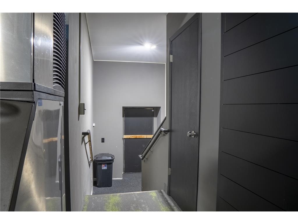 409 Central Avenue N Faribault MN 55021 6810439 image41