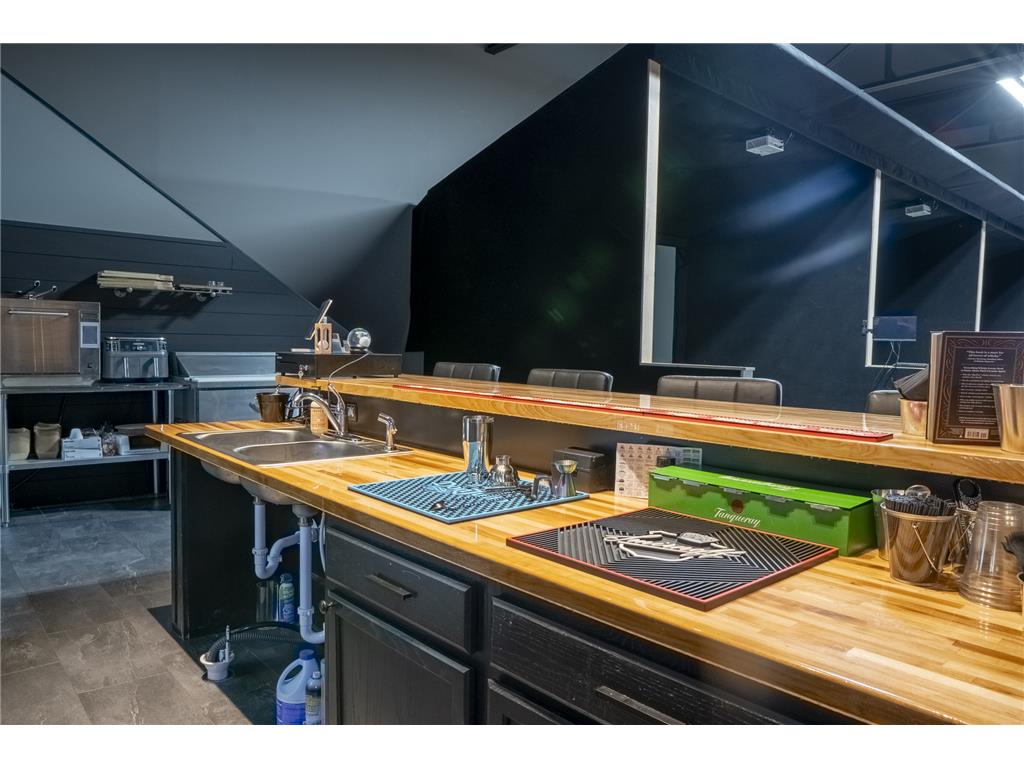 409 Central Avenue N Faribault MN 55021 6810439 image45